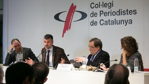 Die Diskussionsveranstaltung der Vereinigung "Periodistas Europeos" (Europäische Journalisten) mit Santi Vila und Francesc de Carreras (mittig) in Barcelona.