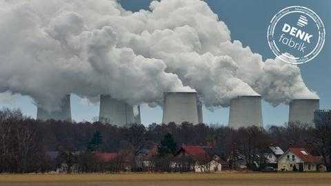 Das Braunkohle-Kraftwerk Jänschwalde in Brandenburg im Februar 2014