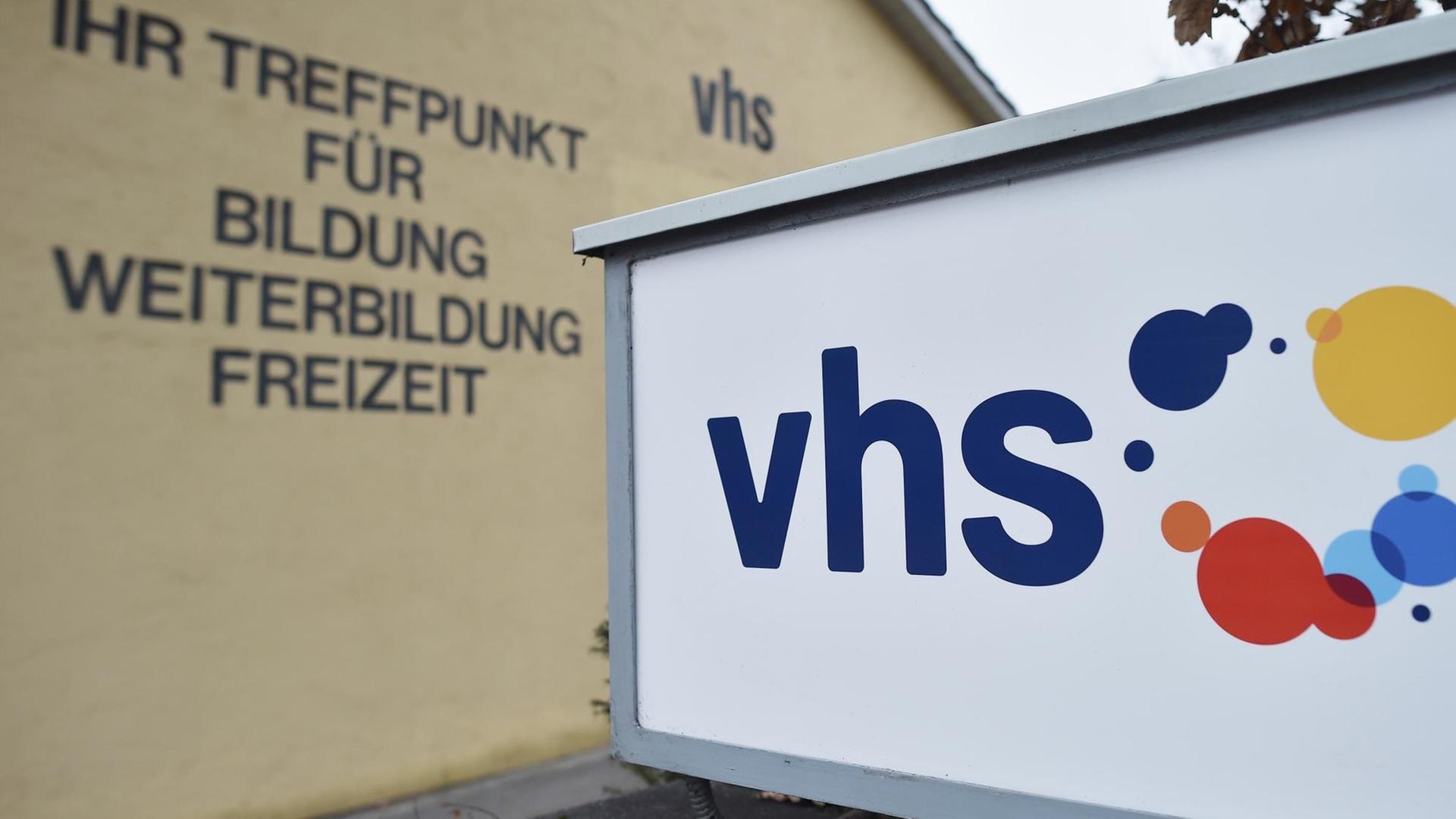 Das Logo der Volkshochschule (VHS) in Garmisch-Partenkirchen