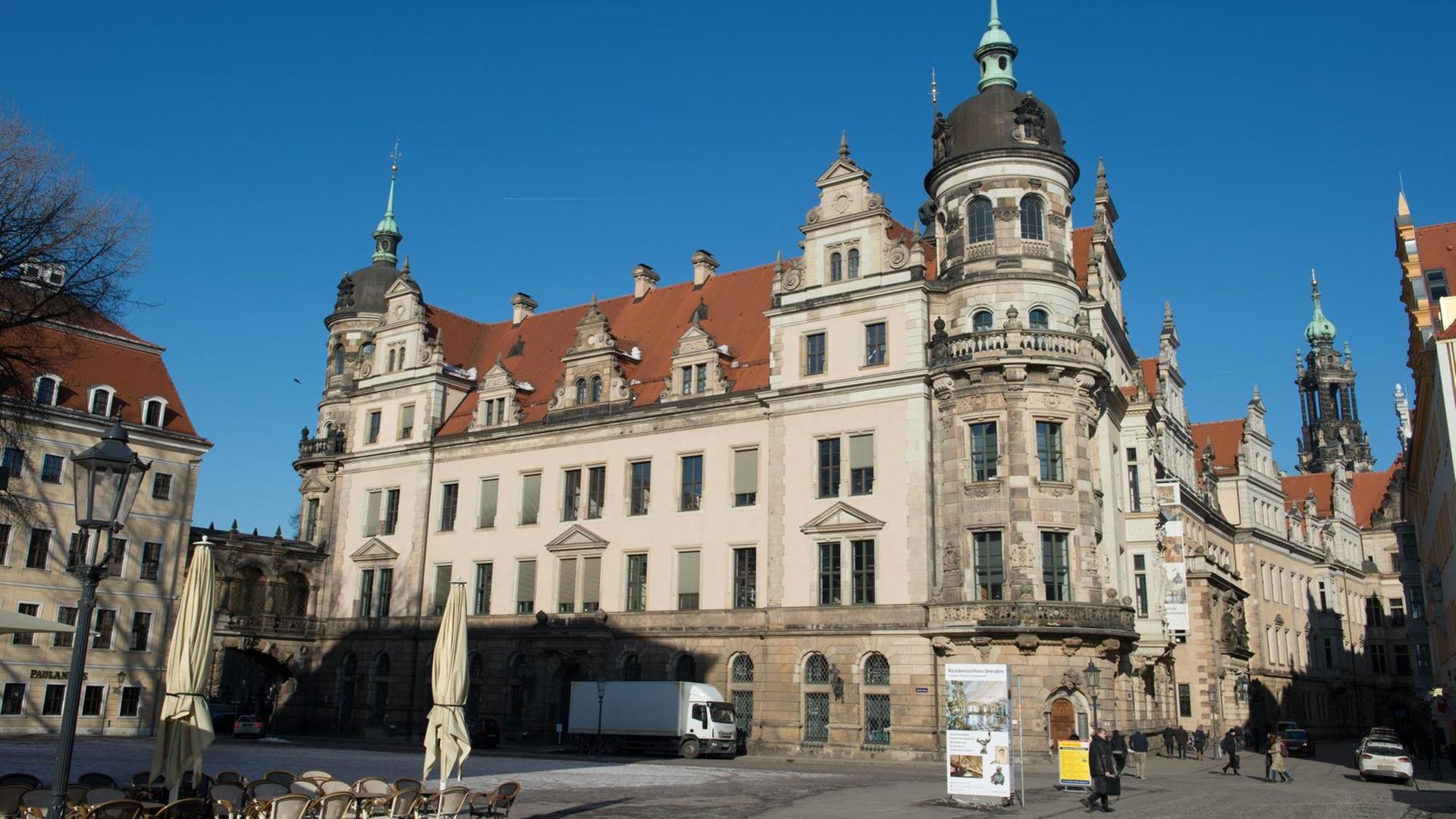 Sie sehen das Residenzschloss, aufgenommen Anfang 2017 in Dresden.