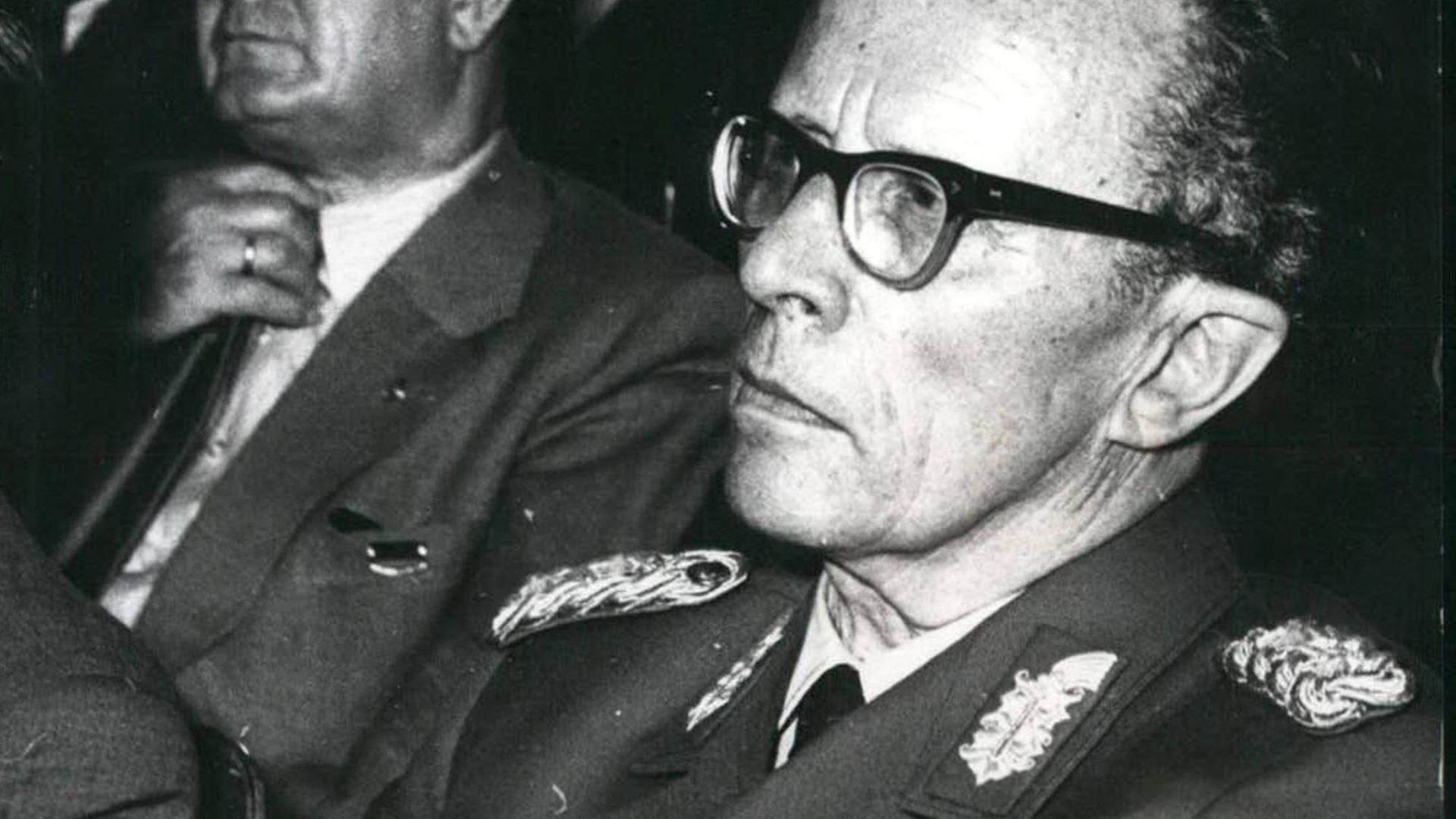 Vincenz Müller (deutscher Offizier, Generalleutnant der Wehrmacht und der Nationalen Volksarmee der DDR), aufgenommen in den 50er-Jahren