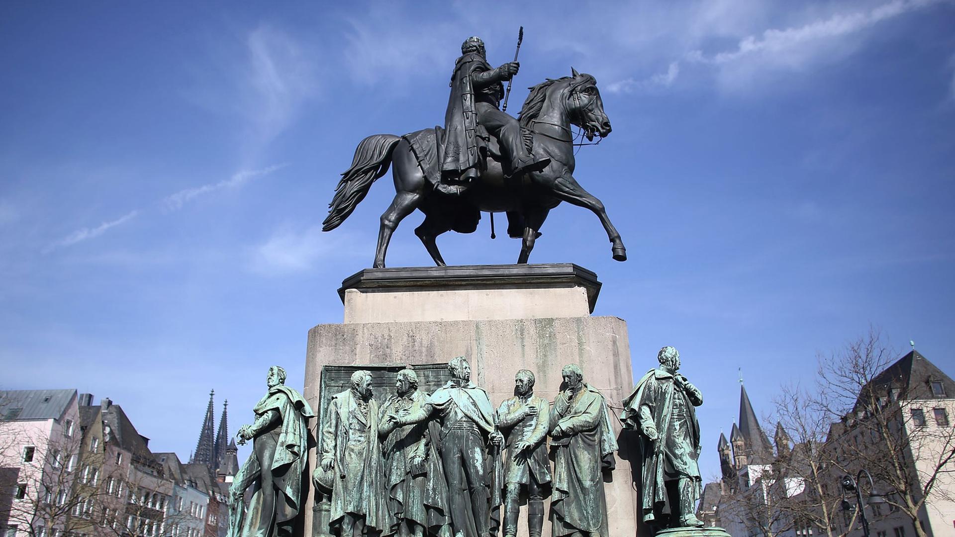 Das Reiter-Denkmal des Preußen-Königs Friedrich-Wilhelm III. in Köln.