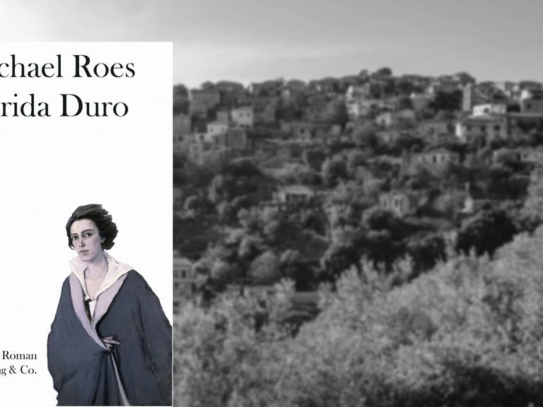 Cover des Romans "Herida Duro" von Michael Roes vor dem Hintergrund eines albanischen Bergdorfs: Auf einem Schwarz-Weiß-Bild sind Häuser über einen mit Bäumen bewachsenen Hügel verteilt.