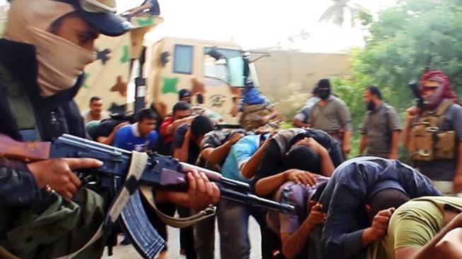 Propaganda der Dschihadisten: Das Foto zeigt die Vorführung irakischer Soldaten.