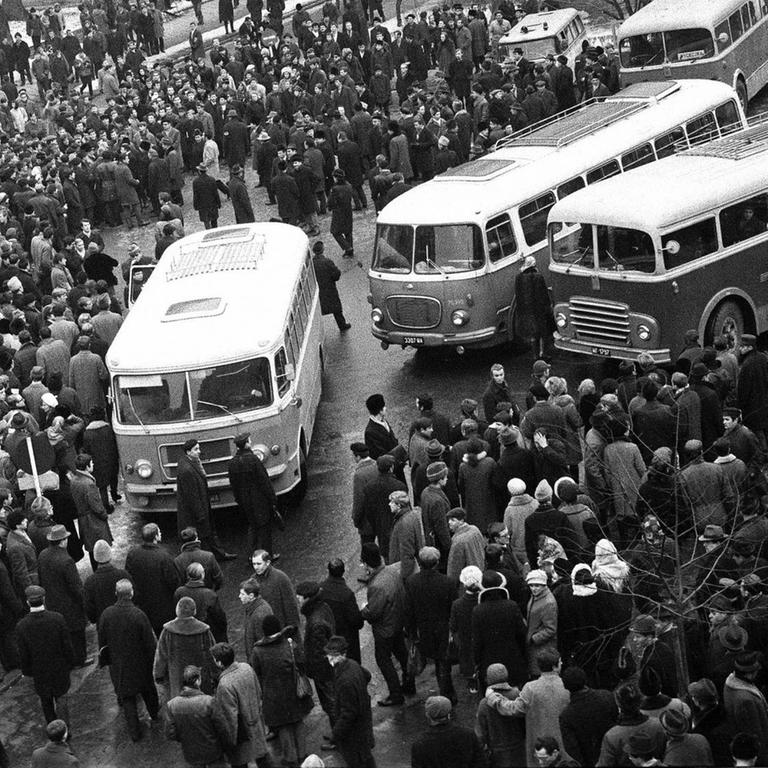 Im März 1968 gingen die Studenten in Warschauf auf die Straße