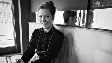 Die irische Schriftstellerin Caoilinn Hughes