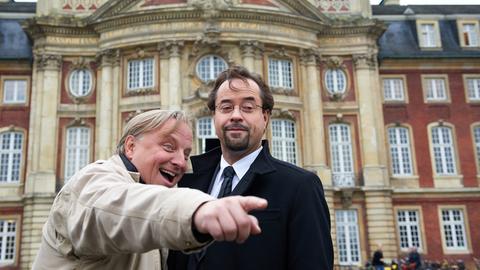 Die beiden Hauptdarsteller des "Tatort" Münster, Axel Prahl als Kommissar Thiel (l) und Jan Josef Liefers als Prof. Boerne