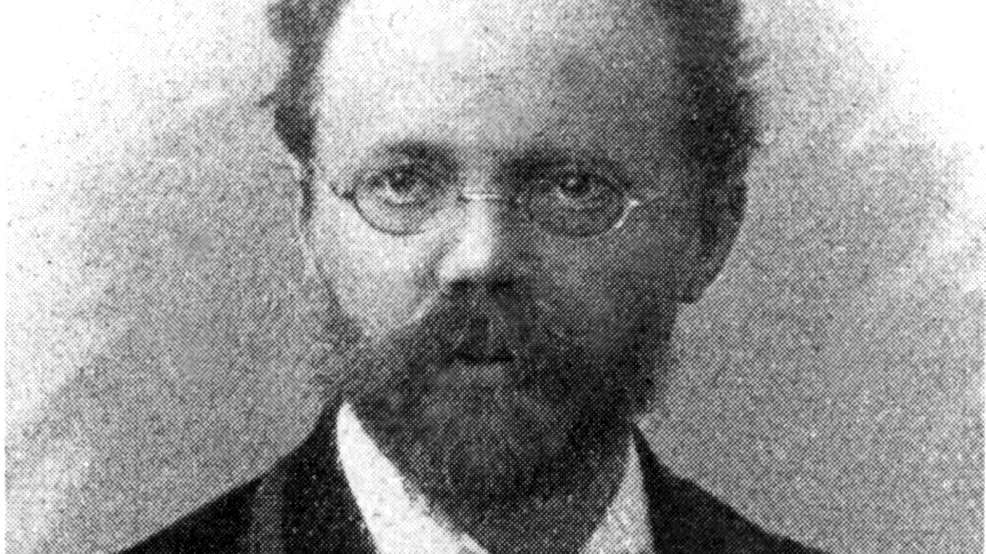 Der Komponist (u.a. "Hänsel und Gretel") in einer zeitgenössischen Aufnahme. Engelbert Humperdinck wurde am 1. September 1854 in Siegburg geboren und ist am 27. September 1921 in Neustrelitz gestorben.