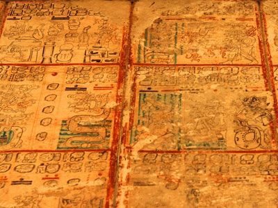 Die historische Maya-Handschrift Codex Dresdensis liegt im Dresdner Buchmuseum.