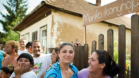 Teilnehmer eines Roma-Festes in Bodvalenke, 240 km nordöstlich von Budapest.