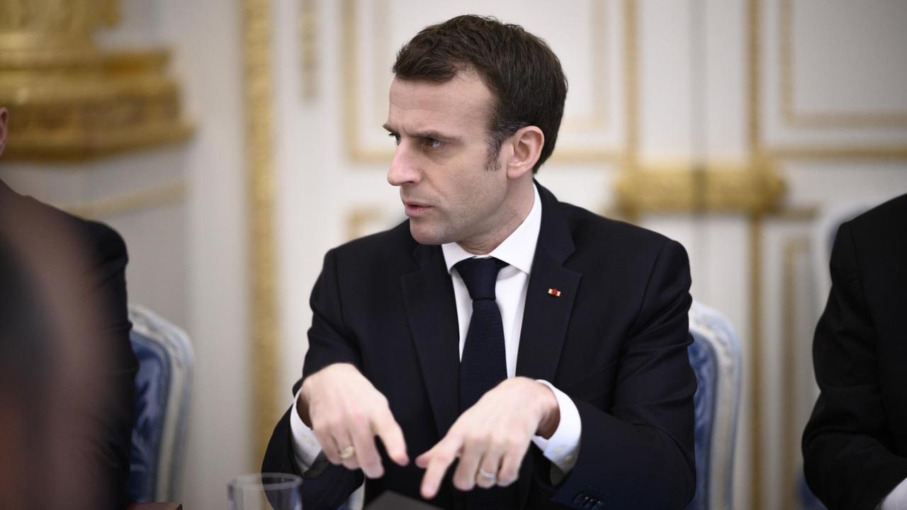 Der französische Präsident Emmanuel Macron bei einer Besprechung mit dem Kabinett im Elysee Palast am 9. Januar 2019.
