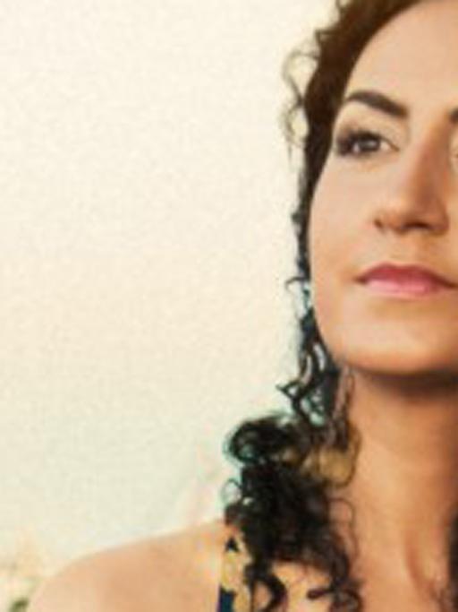 Die Jazz-Sängerin Defne Şahin