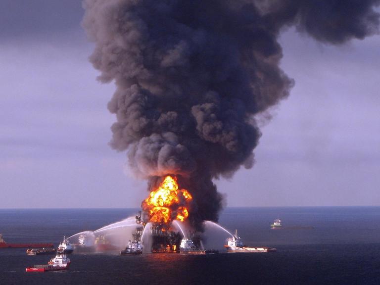 Die Explosion der Bohrinsel Deepwater Horizon zählt bis heute als größte Ölkatastrophe, 22. April 2010