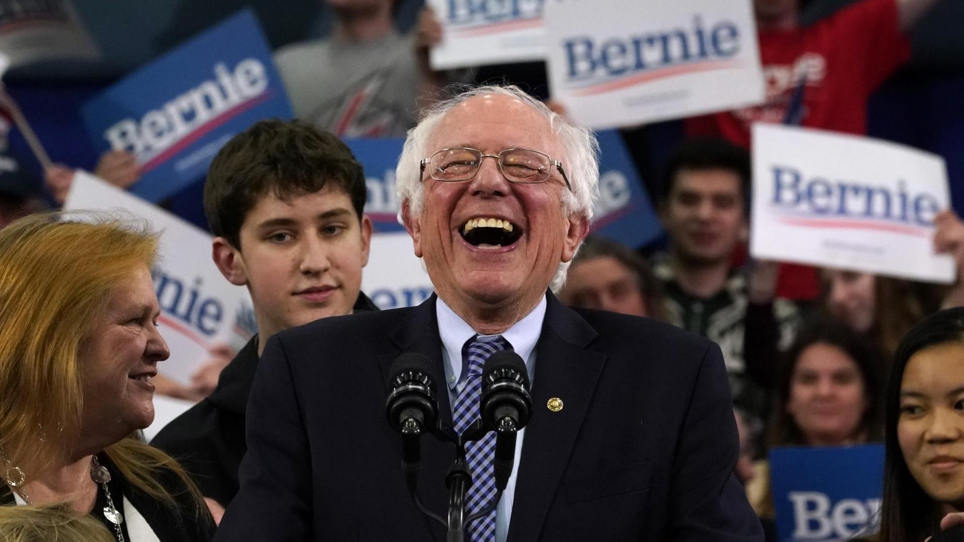 Der US-Senator Bernie Sanders während einer Rede in Manchester, New Hampshire.