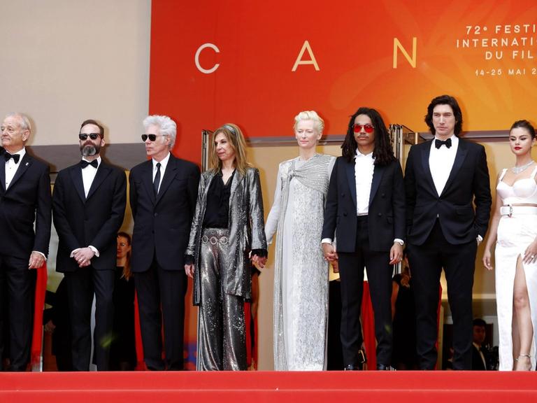Die Crew von Jim Jarmuschs Eröffnungsfilm "The Dead Don't Die" in Cannes