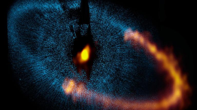 Staubring im Fomalhaut, beobachtet von der Radioteleskopanlage ALMA und dem Hubble-Weltraumteleskop