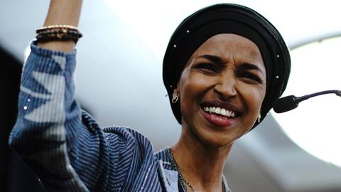 Das Bild zeigt die US-Demokratin Ilhan Omar