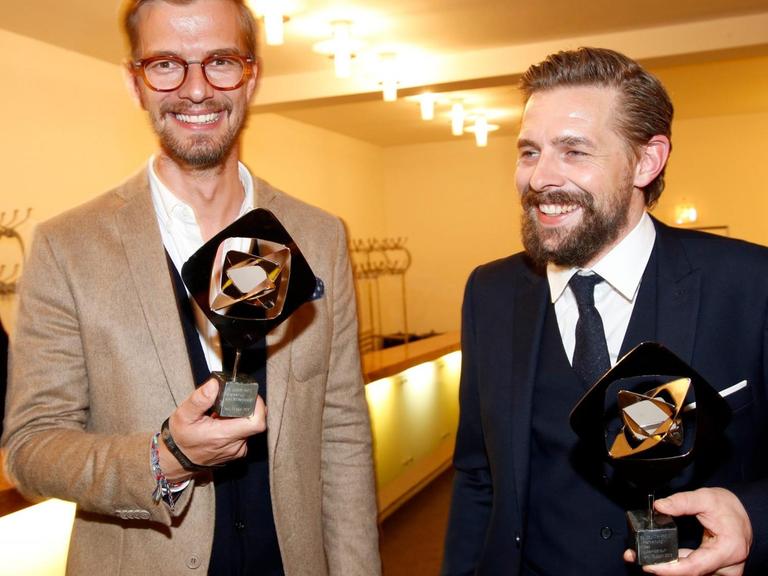 Joko Winterscheidt und Klaas Heufer-Umlauf bei der Verleihung des Grimme Preis im Theater Marl 2018.