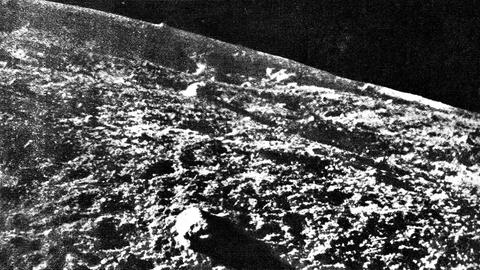 Aufnahme der Mondoberfläche von Luna 9