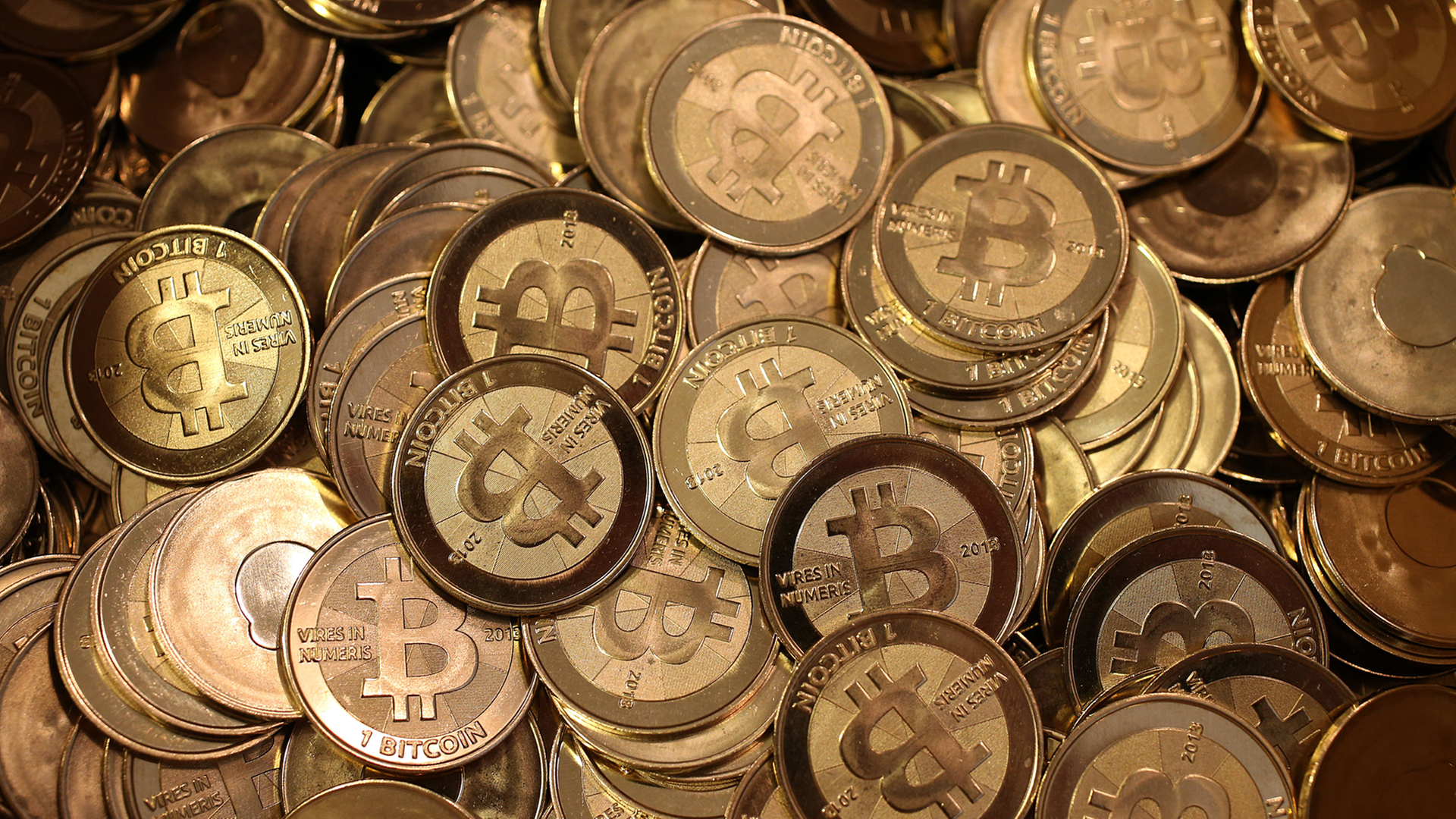 Angehäufte Bitcoin-Münzen