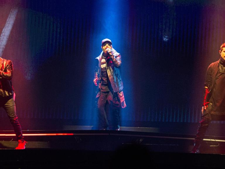 Brian Littrell, Alexander James McLean und Kevin Richardson von den Backstreet Boys singen zum Auftakt ihrer Deutschland-Tournee in Hannover.