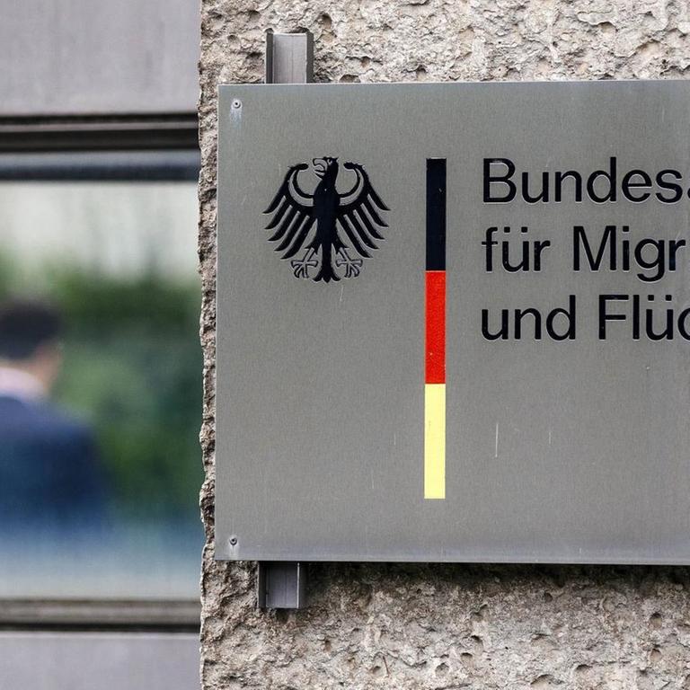 Flucht und Migration - Zahl der Asylanträge in Deutschland sinkt weiter