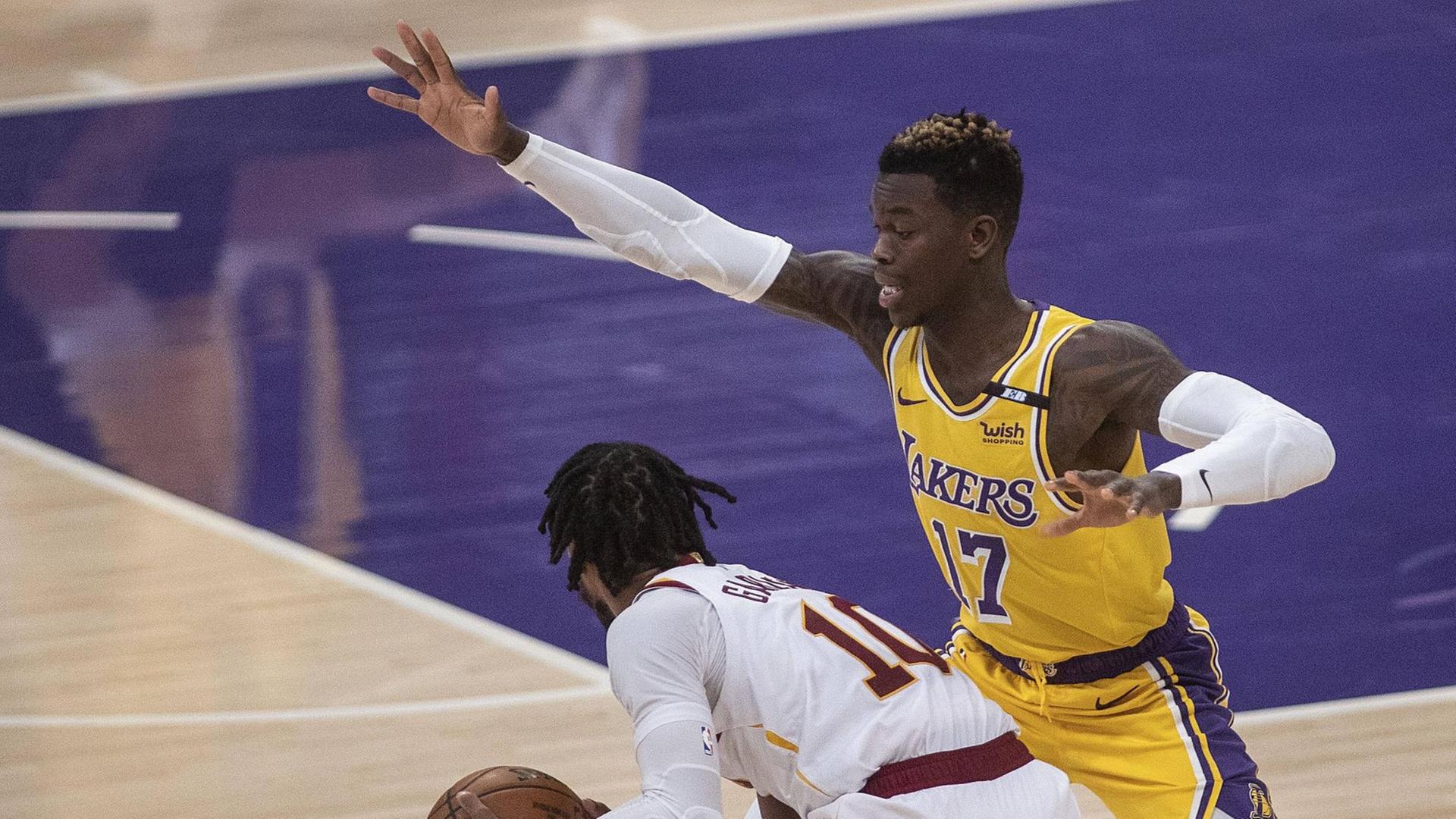 March 26, 2021, Los Angeles, California, USA: Dennis Schroder 17 of the Los Angeles Lakers defends against Darius Garland 10 of the Cleveland Cavaliers during their regular season NBA, Basketball Herren, USA game on Friday March 26, 2021 at the Staples Center in Los Angeles, California. Lakers defeat Cavaliers, 100-86. /PI Los Angeles USA - ZUMAp124 20210326_zaa_p124_009 Copyright: xJAVIERxROJASx