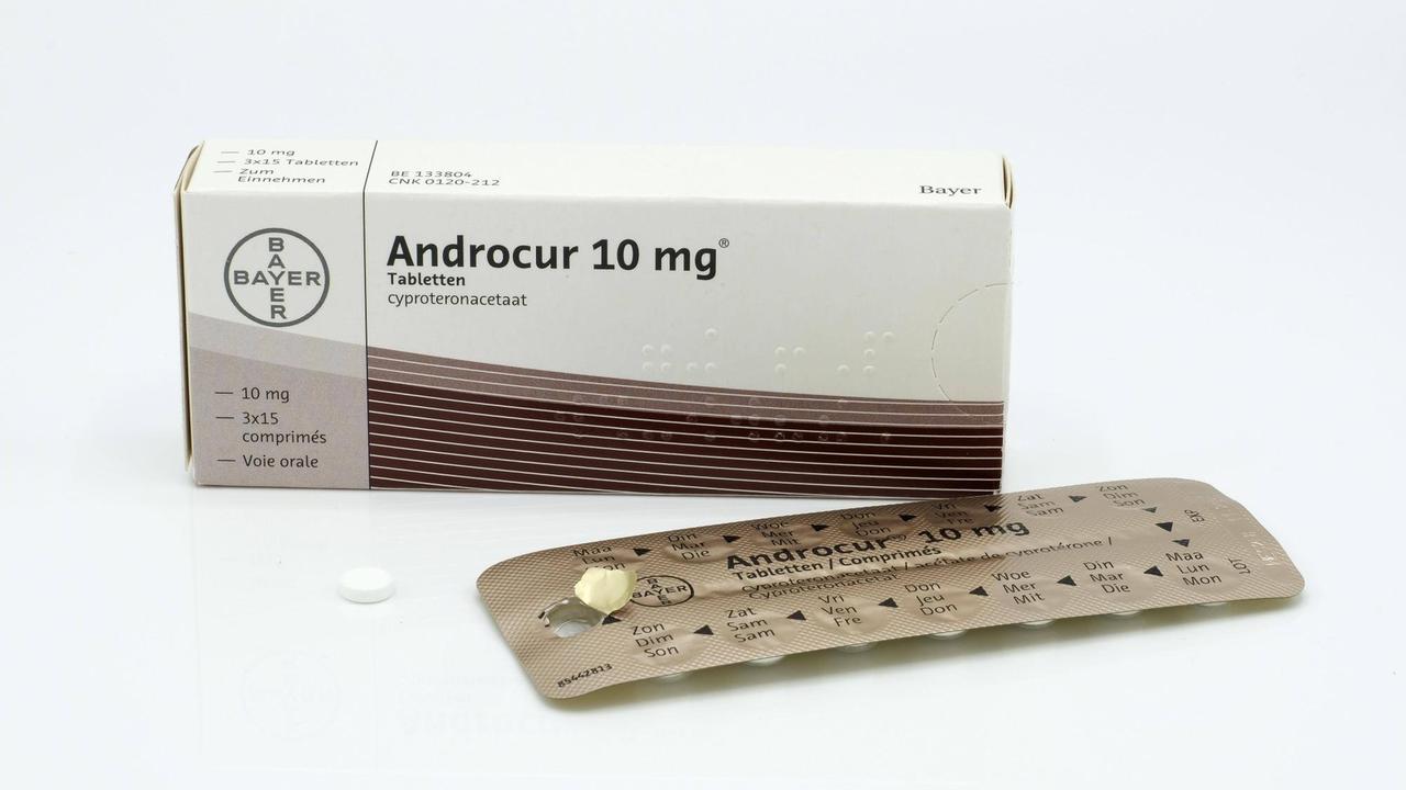 Foto einer Schachtel mit Antiandrogen-Präparat "Androcur" von Bayer 
