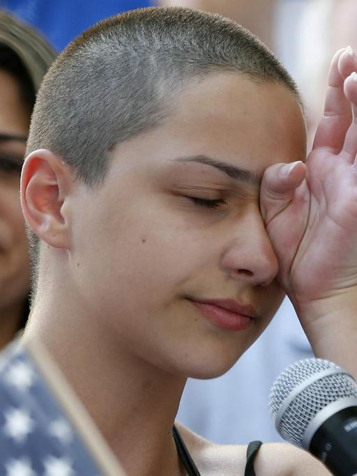Emma Gonzalez bei einer Demonstration in Florida