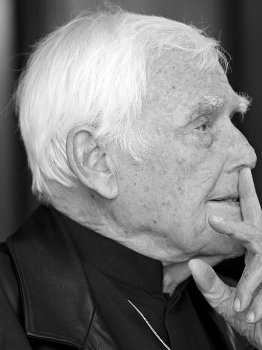 Schauspieler Joachim "Blacky" Fuchsberger ist im Alter von 87 Jahren in München gestorben