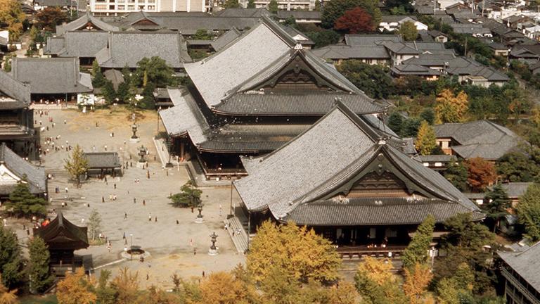 Blick auf den Higashi-Honganji-Tempel im japanischen Kyoto.