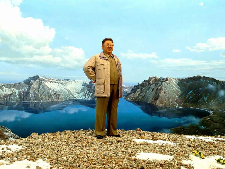 Wachsfigur des früheren nordkoreanischen Führers Kim Jong-il in einem Museum im Norden von Pjöngjang