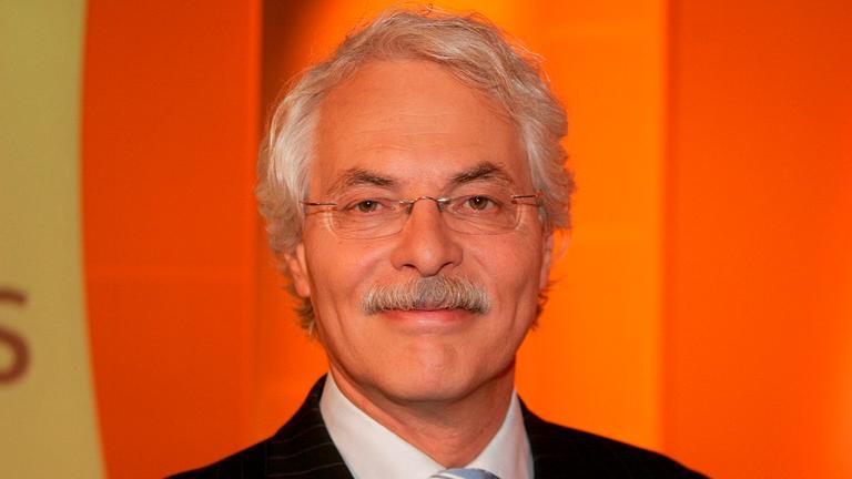Thomas ROTH, Deutschland, Fernsehmoderator, Journalist, Portraet, Portrait,
hier bei der Verleihung des Hanns Joachim Friedrichs-Preises fuer Fernsehjournalismus in Koeln, 19.10.2006. Thomas ROTH, Deutschland, Fernsehmoderator, Journalist, Portraet, Portrait,
hier bei der Verleihung des Hanns Joachim Friedrichs-Preises fuer Fernsehjournalismus in Koeln, 19.10.2006.