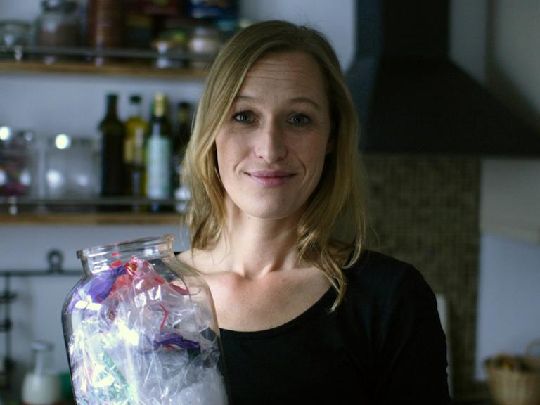 Die Online-Redakteurin und Bloggerin Nadine Schubert versucht seit drei Jahren so wenig Plastik zu verbrauchen wie möglich.