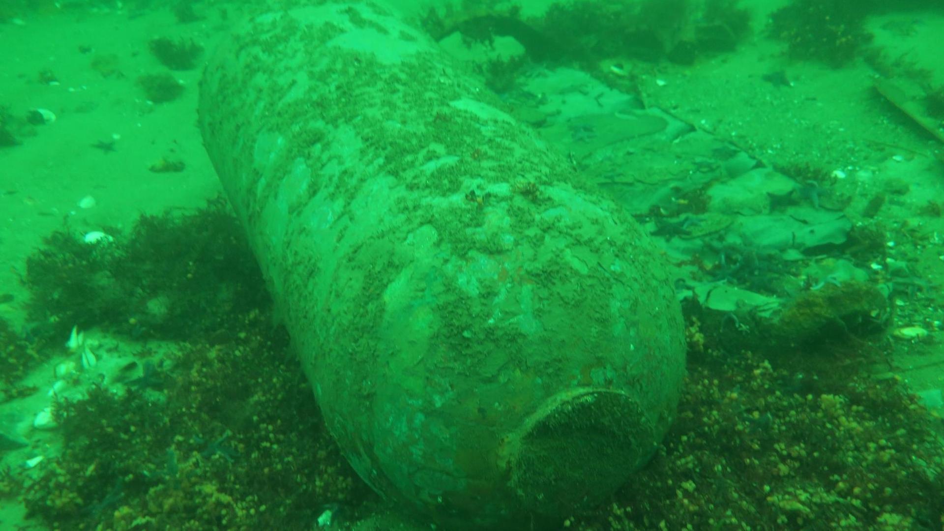 Ein versenkter Munitionsrest liegt in der Kolberger Heide am Ausgang der Kieler Förde in der Ostsee.