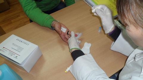 Kostenloser Aidstest bei der Hilfsorganisation "Daróga k domu" (Der Weg nach Hause) in Odessa