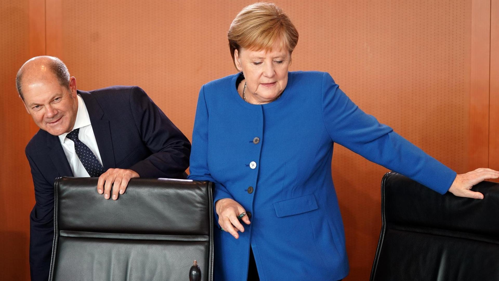 Bundeskanzlerin Angela Merkel (CDU) und Finanzminister Olaf Scholz (SPD) bei der Sitzung des Klimakabinetts der Bundesregierung.