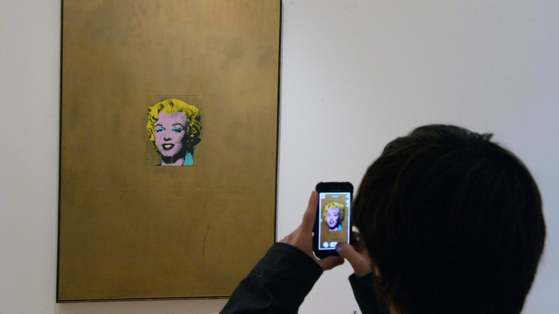 Die Arbeit "Gold Marilyn Monroe" des Künstlers Andy Warhol am 08.03.2014 im New Yorker Museum of Modern Art, MoMA.