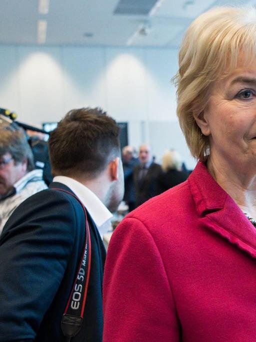 Sie sehen Erika Steinbach, die menschenrechtspolitische Sprecherin der Unionsfraktion