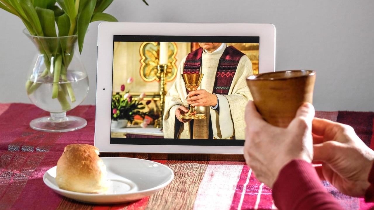 In der Corona-Krise plädieren einige evangelische Theologen dafür, online Abendmahl zu feiern.