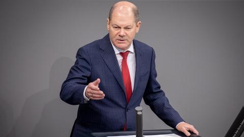 Bundesfinanzminister Olaf Scholz spricht im Bundestag