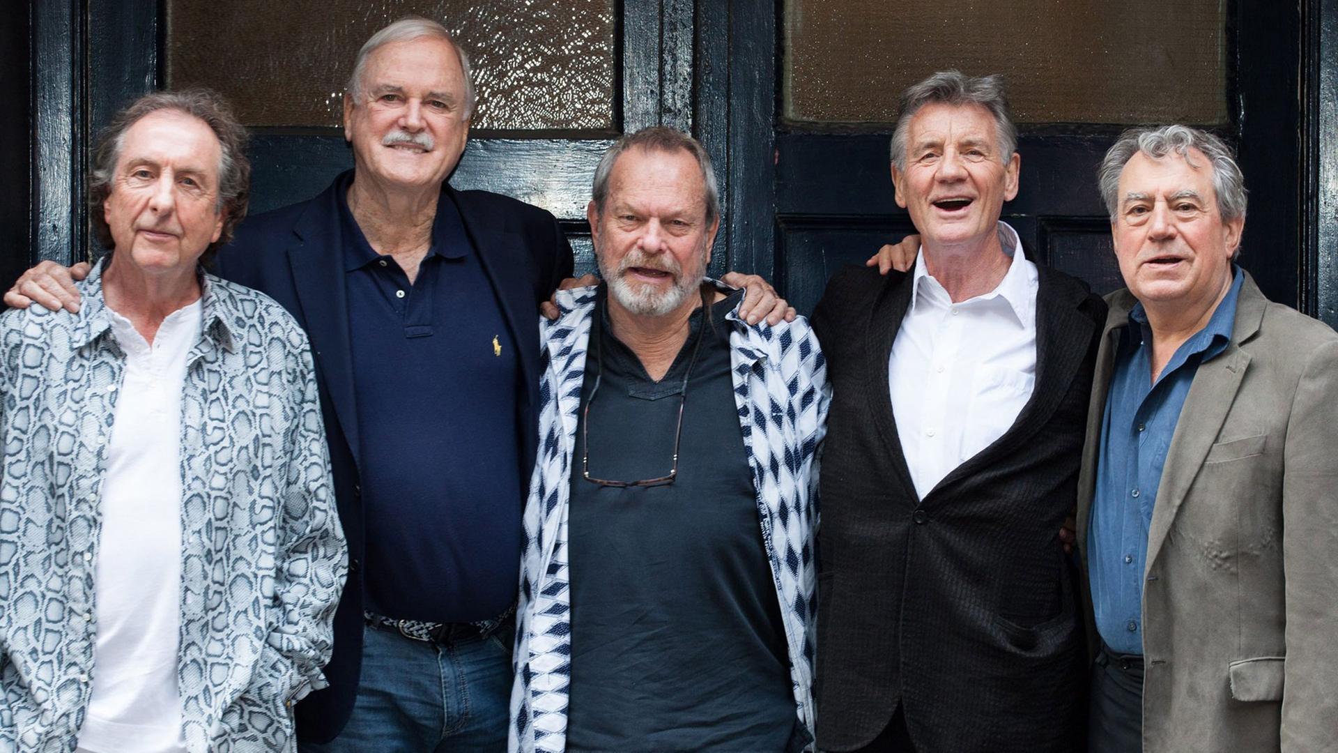 Die britische Komikergruppe Monty Python, (L-R) Eric Idle, John Cleese, Terry Gilliam, Michael Palin and Terry Jones