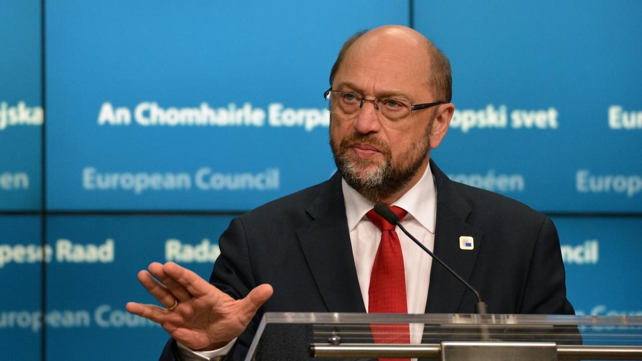 Martin Schulz spricht bei einer Pressekonferenz