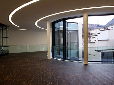 Blick in den ersten Stock des Neubaus, Museum für Kunst und Technik des 19. Jahrhunderts, Frühjahr 2009 Blick in den ersten Stock des Neubaus, Museum für Kunst und Technik des 19. Jahrhunderts, Frühjahr 2009