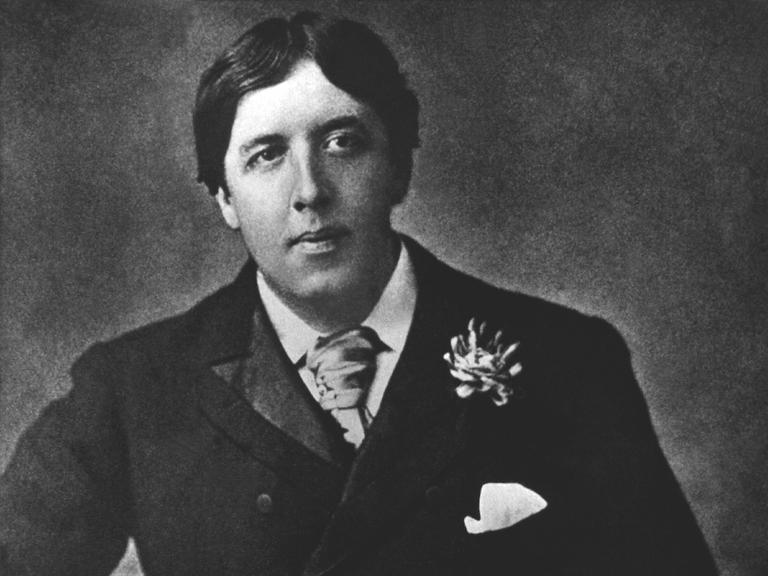 Zeitgenössische Aufnahme des irisch-britischen Schriftstellers Oscar Wilde. ("Dorian Gray", "Eine Frau ohne Bedeutung", "Lady Windmeres Fächer"). Er wurde am 16.10. 1854 in Dublin geboren und verstarb am 30.11.1900 in Paris.