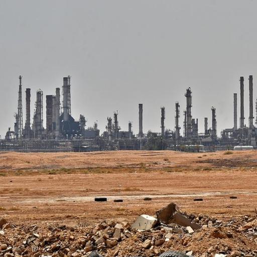 Iran - Revolutionsgarden drohen, Ölvorkommen am Golf in Brand zu setzen - Geheimdienst warnt Bevölkerung vor neuen Protesten