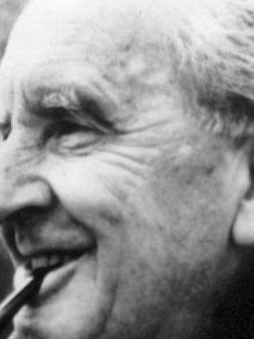 Der britische Schriftsteller J. R. R. Tolkien (undatierte Aufnahme).