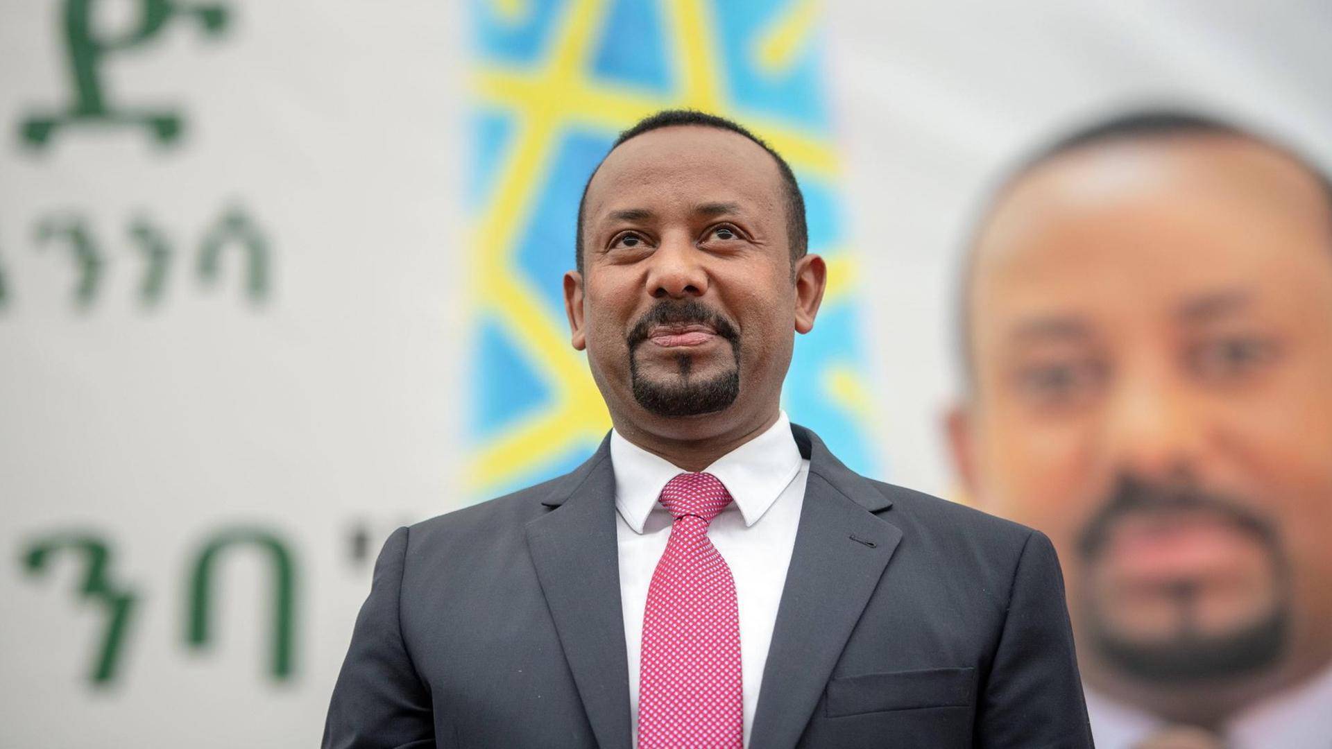 Das Foto zeigt den äthiopischen Regierungs-Chef. Er heißt Abiy Ahmed.