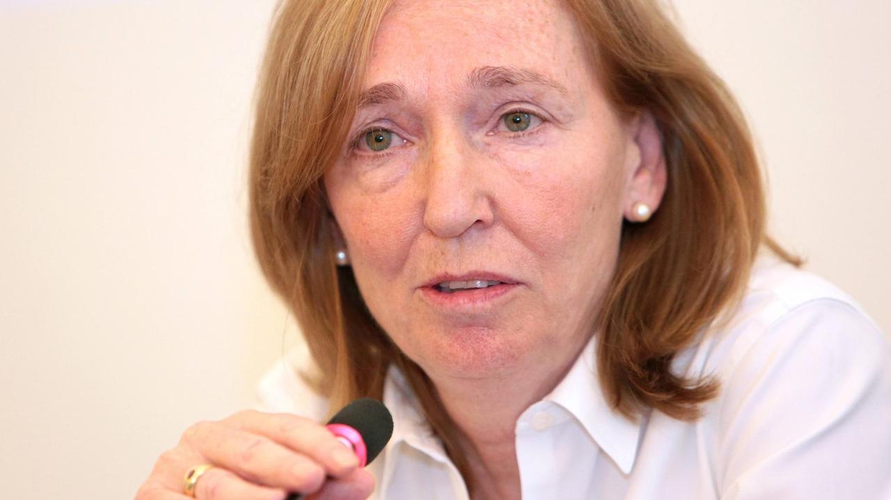 Das Foto zeigt die Diplomatin Emily Haber im Juni 2017 in Berlin.