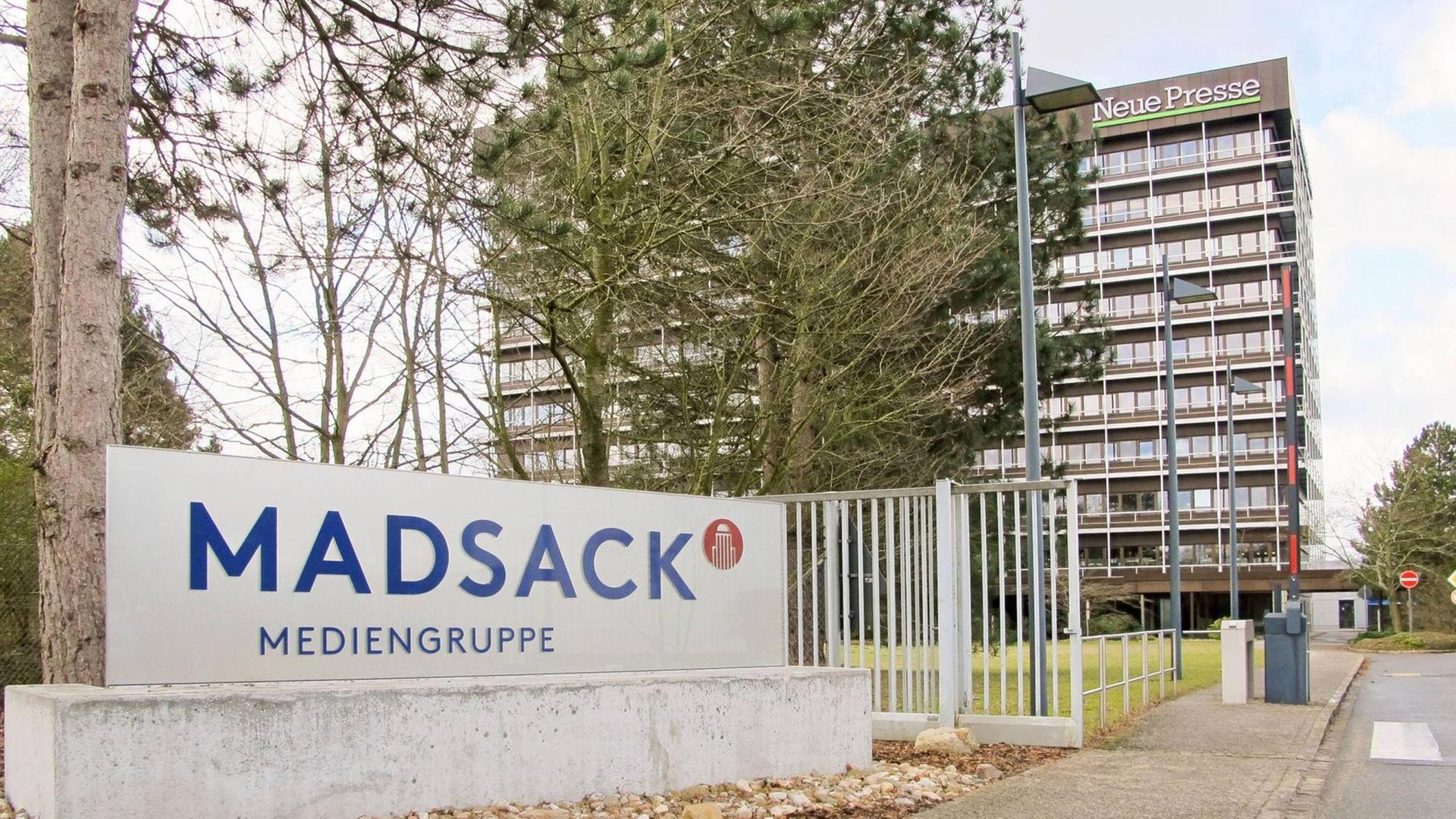 Schild vor einem Gebäude der Madsack Mediengruppe in Hannover-Kirchrode - gesehen am 24.02.2017.
